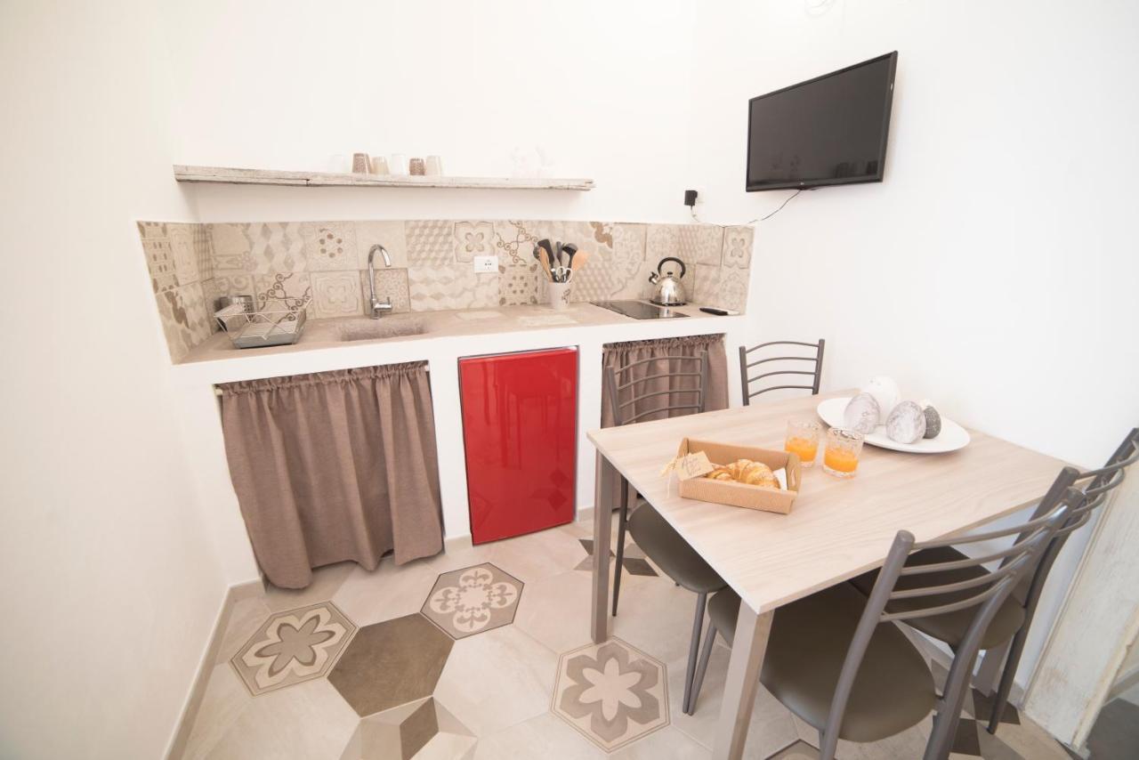 Aria Di Vico Aparthotel 维科德尔加尔加诺 外观 照片