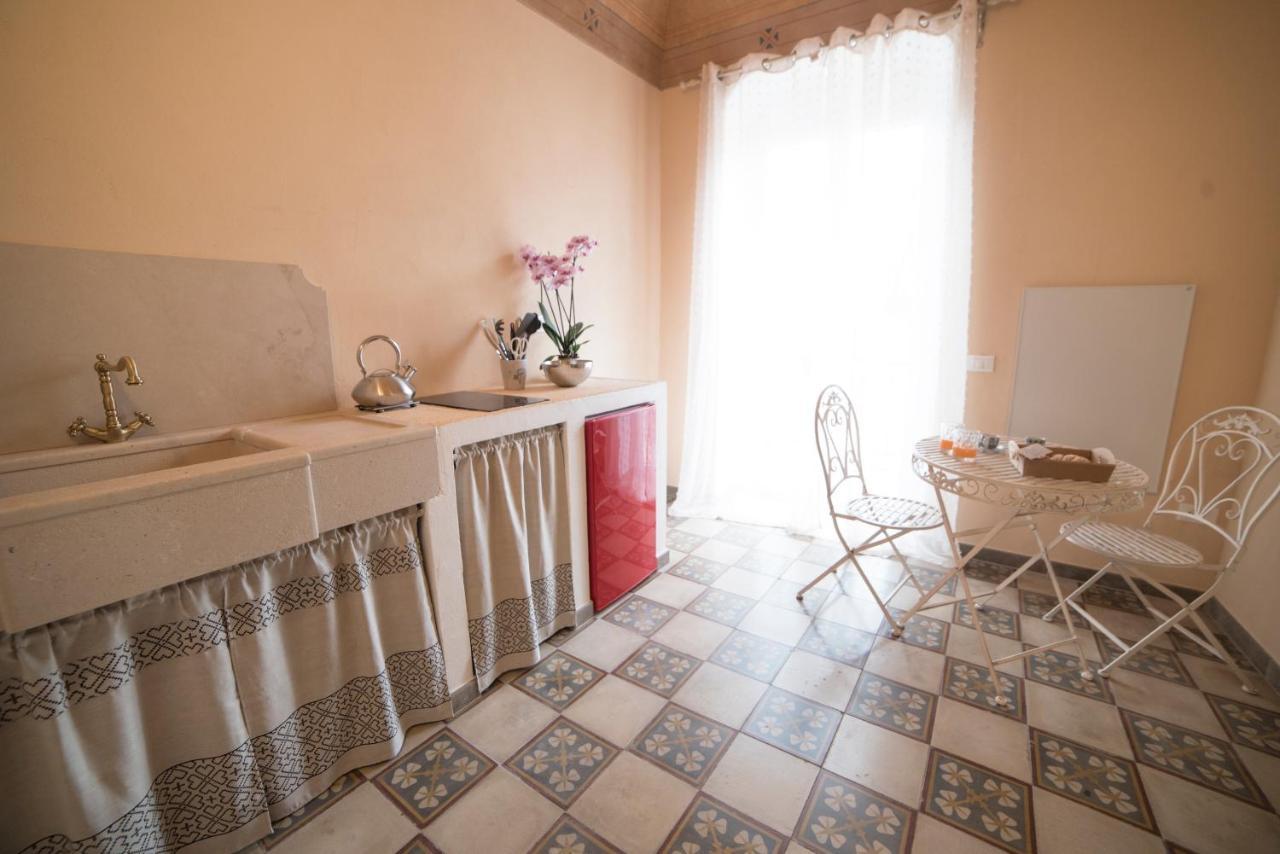 Aria Di Vico Aparthotel 维科德尔加尔加诺 外观 照片