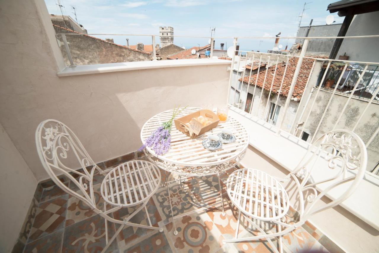 Aria Di Vico Aparthotel 维科德尔加尔加诺 外观 照片